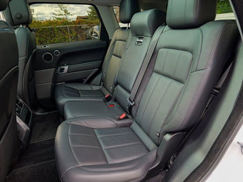 Used 2022 Land Rover Range Rover Sport SE image 27