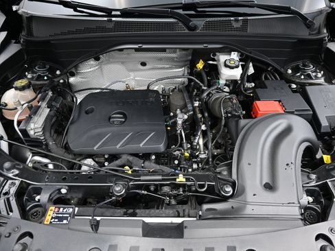 Certified 2024 Chevrolet TrailBlazer LT FWD image 30