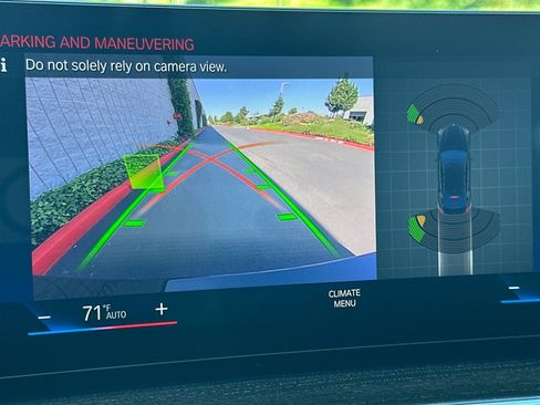 Used 2023 BMW i4 eDrive40 w/ Premium Package image 24