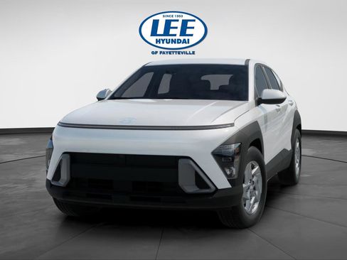 Certified 2026 Hyundai Kona SE image 7