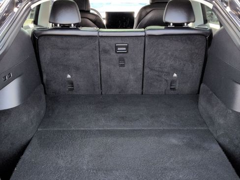 Used 2022 Tesla Model Y Performance image 19