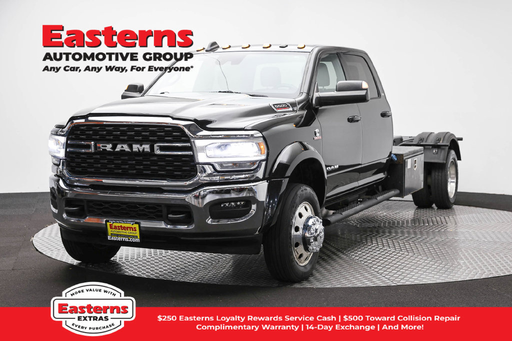 Used 2022 RAM 5500 SLT w/ Quick Order Package 2YG SLT AWD/4WD image 1