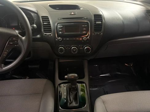 Used 2018 Kia Forte LX FWD image 15
