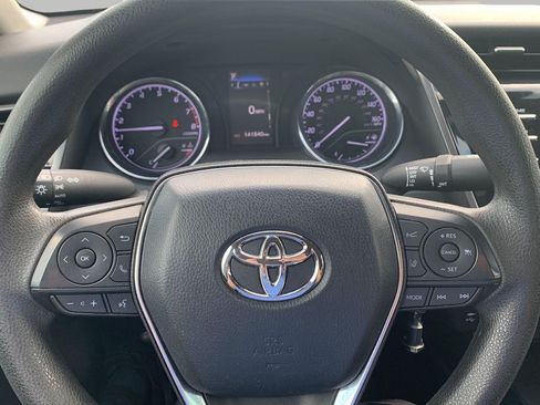 Used 2019 Toyota Camry LE FWD image 9