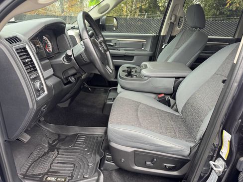 Used 2017 RAM 2500 Big Horn image 9