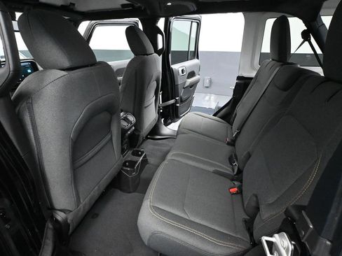 Used 2024 Jeep Wrangler Sahara AWD/4WD image 35