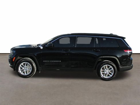 Used 2025 Jeep Grand Cherokee L Laredo w/ Luxury Tech Group I image 2