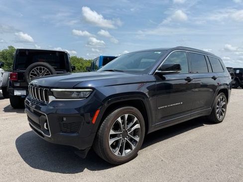 Used 2024 Jeep Grand Cherokee L Overland w/ Luxury Tech Group IV AWD/4WD image 8