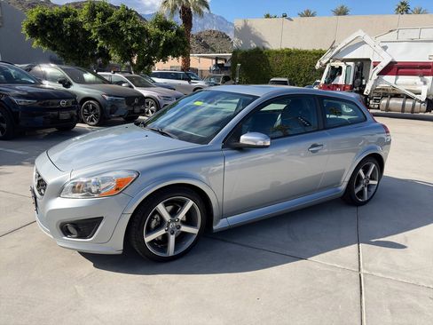 Used 2011 Volvo C30 T5 R-Design image 3