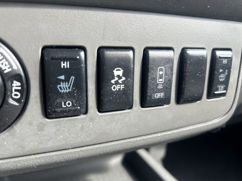 Used 2020 Nissan Frontier SV AWD/4WD image 5