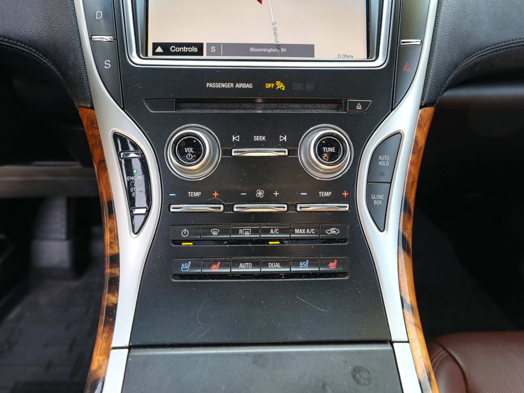 Used 2017 Lincoln MKX Reserve w/ Lincoln MKX Climate Package AWD/4WD image 19