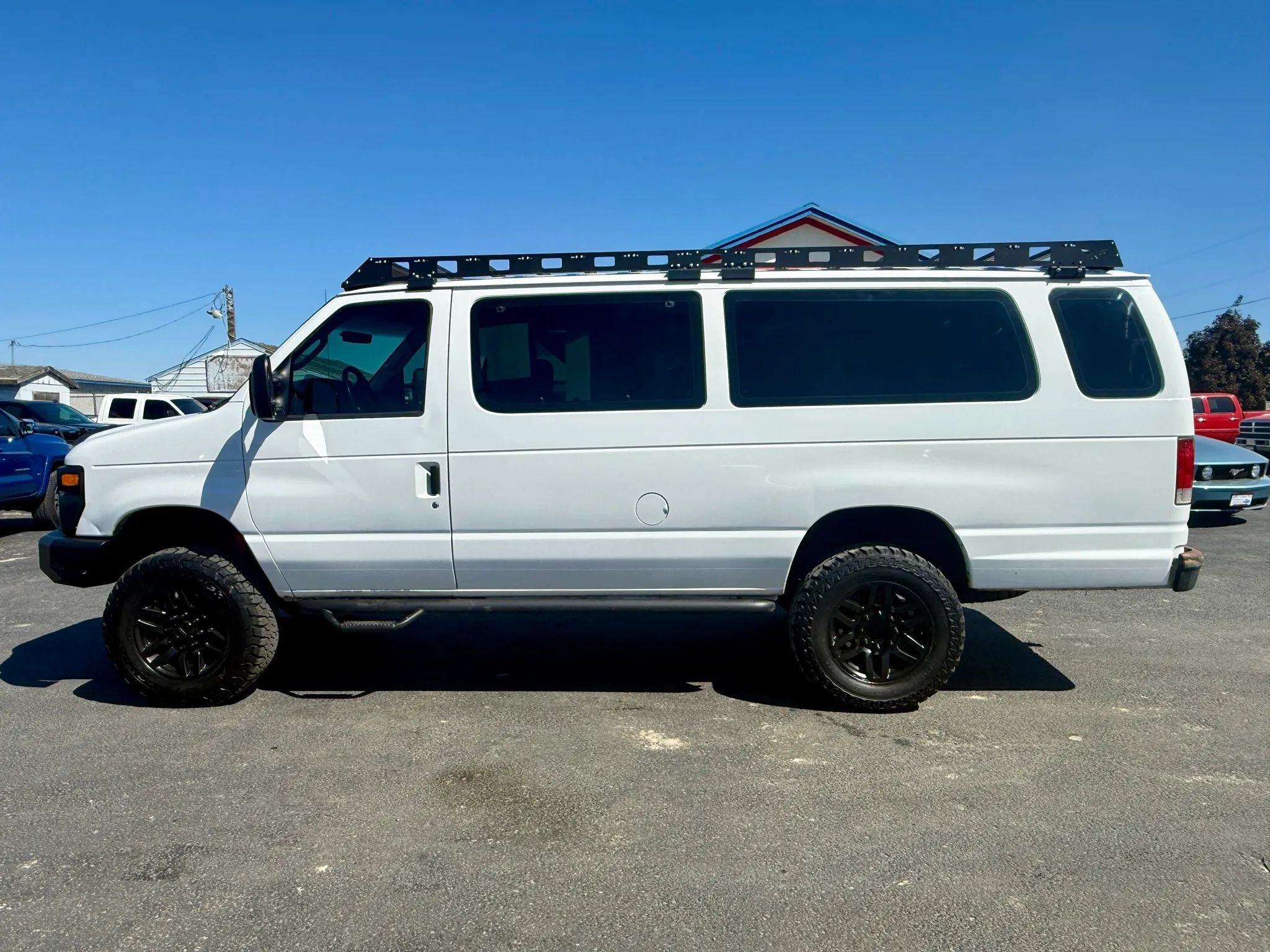 Used 2008 Ford E-350 and Econoline 350 Extended Super Duty RWD image 2