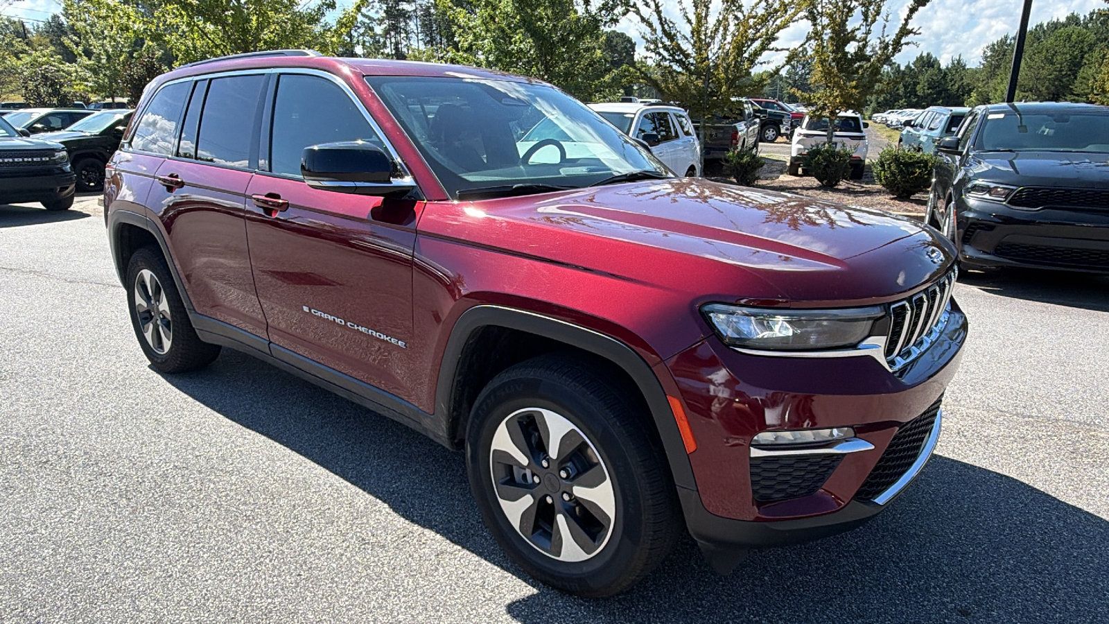 Used 2024 Jeep Grand Cherokee Limited 4xe AWD/4WD image 5