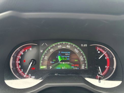 Used 2025 Toyota RAV4 XLE Premium FWD image 15