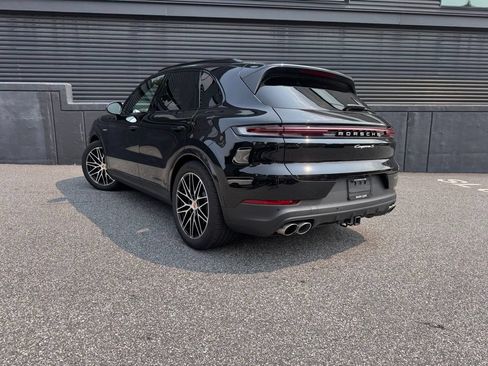 Certified 2026 Porsche Cayenne S AWD/4WD image 8