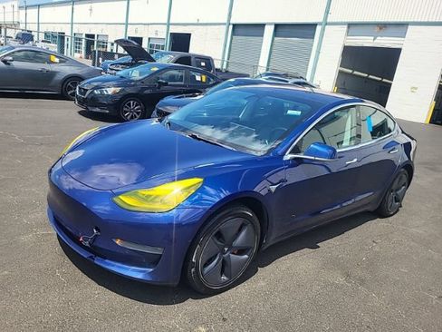 Used 2018 Tesla Model 3 RWD image 1