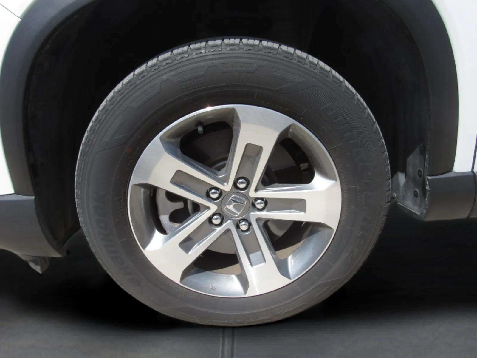 Used 2024 Honda Pilot EX-L image 5