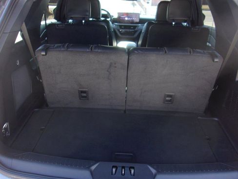 Used 2025 Ford Explorer ST image 8