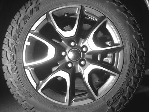 Used 2025 Jeep Compass Trailhawk image 13