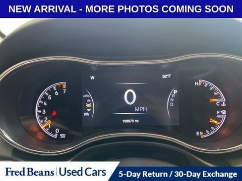 Used 2017 Jeep Grand Cherokee Limited image 10