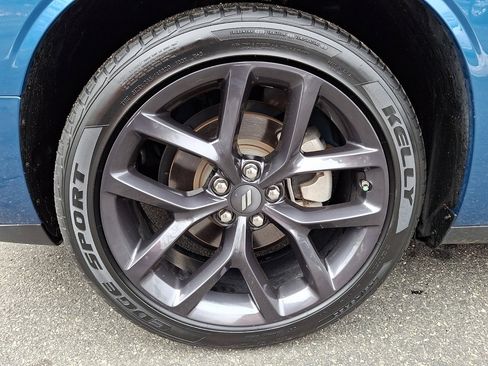 Used 2023 Dodge Challenger SXT w/ Blacktop Package image 9