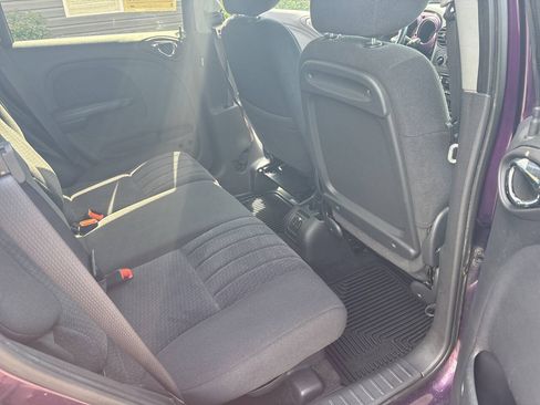 Used 2004 Chrysler PT Cruiser FWD image 9