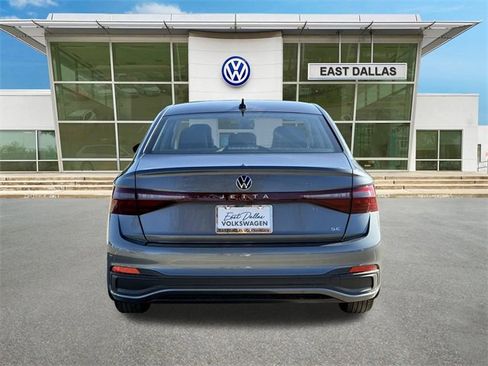 New 2026 Volkswagen Jetta SE image 4
