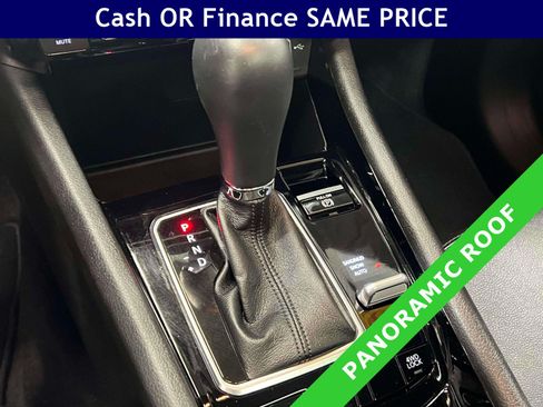 Used 2023 Jeep Compass Limited w/ Sun and Sound Group AWD/4WD image 24