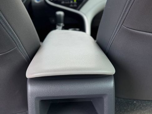 Used 2019 Toyota Camry LE FWD image 24