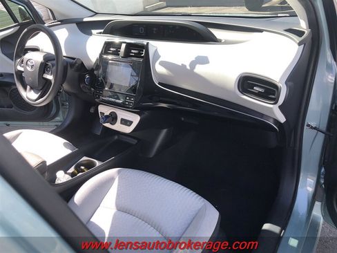 Used 2016 Toyota Prius Two FWD image 21