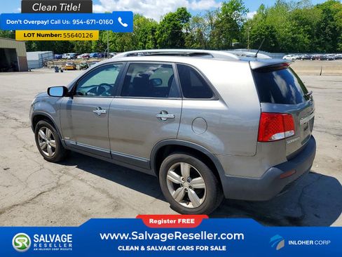 Used 2013 Kia Sorento EX w/ EX V6 Premium Pkg AWD/4WD image 3