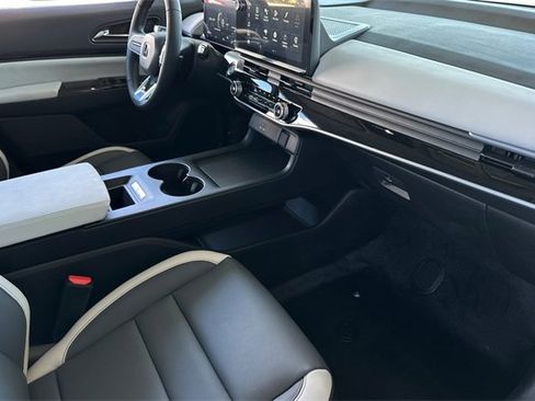 Used 2025 Honda Prologue Touring image 19