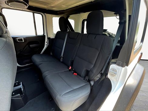 Used 2020 Jeep Wrangler Unlimited Willys image 26