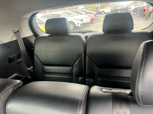 Used 2019 Kia Sorento EX image 12