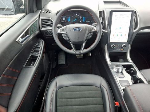 Certified 2023 Ford Edge ST-Line w/ Class II Trailer Tow Package AWD/4WD image 10