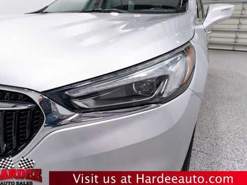 Used 2020 Buick Enclave Essence w/ Sound and Sites Package image 8