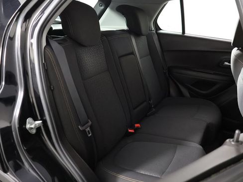 Used 2018 Chevrolet Trax LS FWD image 28