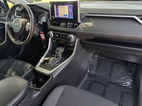 Used 2023 Toyota RAV4 LE AWD/4WD image 28
