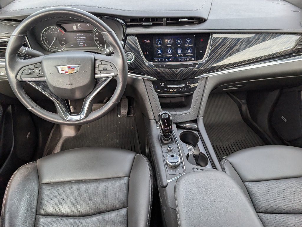 Used 2024 Cadillac XT6 Premium Luxury w/ LPO, Floor Liner Package AWD/4WD image 29