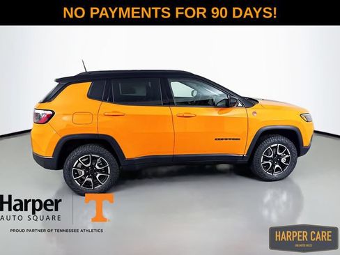 New 2026 Jeep Compass Trailhawk w/ Sun, Sound & Navigation Group AWD/4WD image 5