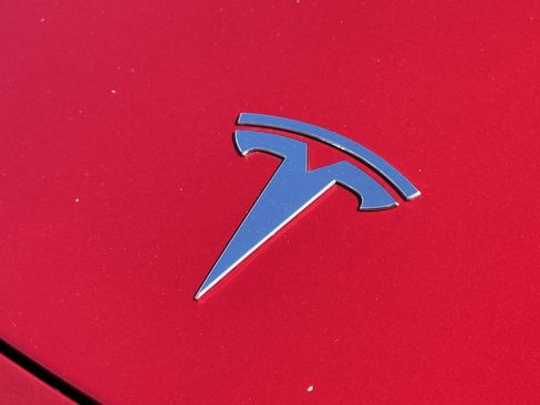 Used 2021 Tesla Model Y Long Range AWD/4WD image 4