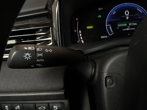 Used 2025 Toyota Camry LE FWD image 36