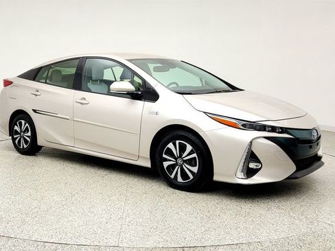 Used 2018 Toyota Prius Prime Advanced FWD image 3