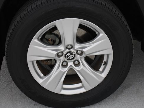 Certified 2021 Toyota RAV4 XLE w/ Convenience Package image 9