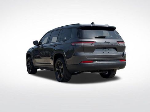 Used 2023 Jeep Grand Cherokee L Laredo AWD/4WD image 16