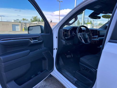 Used 2024 Chevrolet Silverado 1500 RST w/ Z71 Off-Road Package image 23