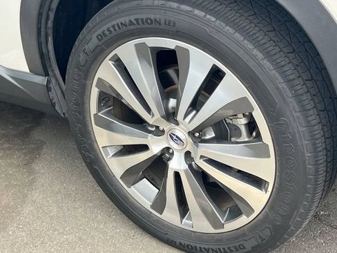 Used 2020 Subaru Ascent Limited w/ Technology Package AWD/4WD image 4
