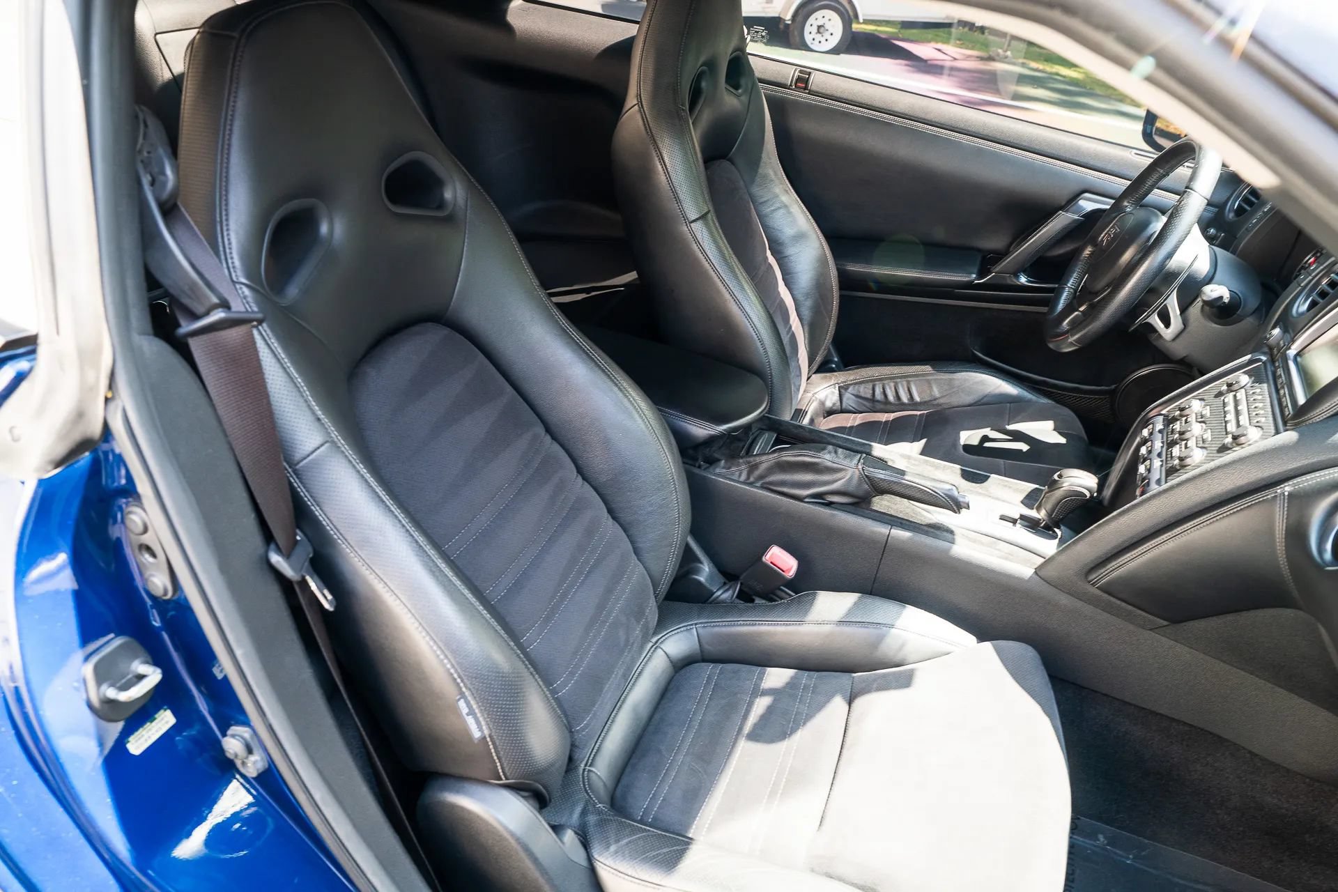 Used 2013 Nissan GT-R Premium AWD/4WD image 38