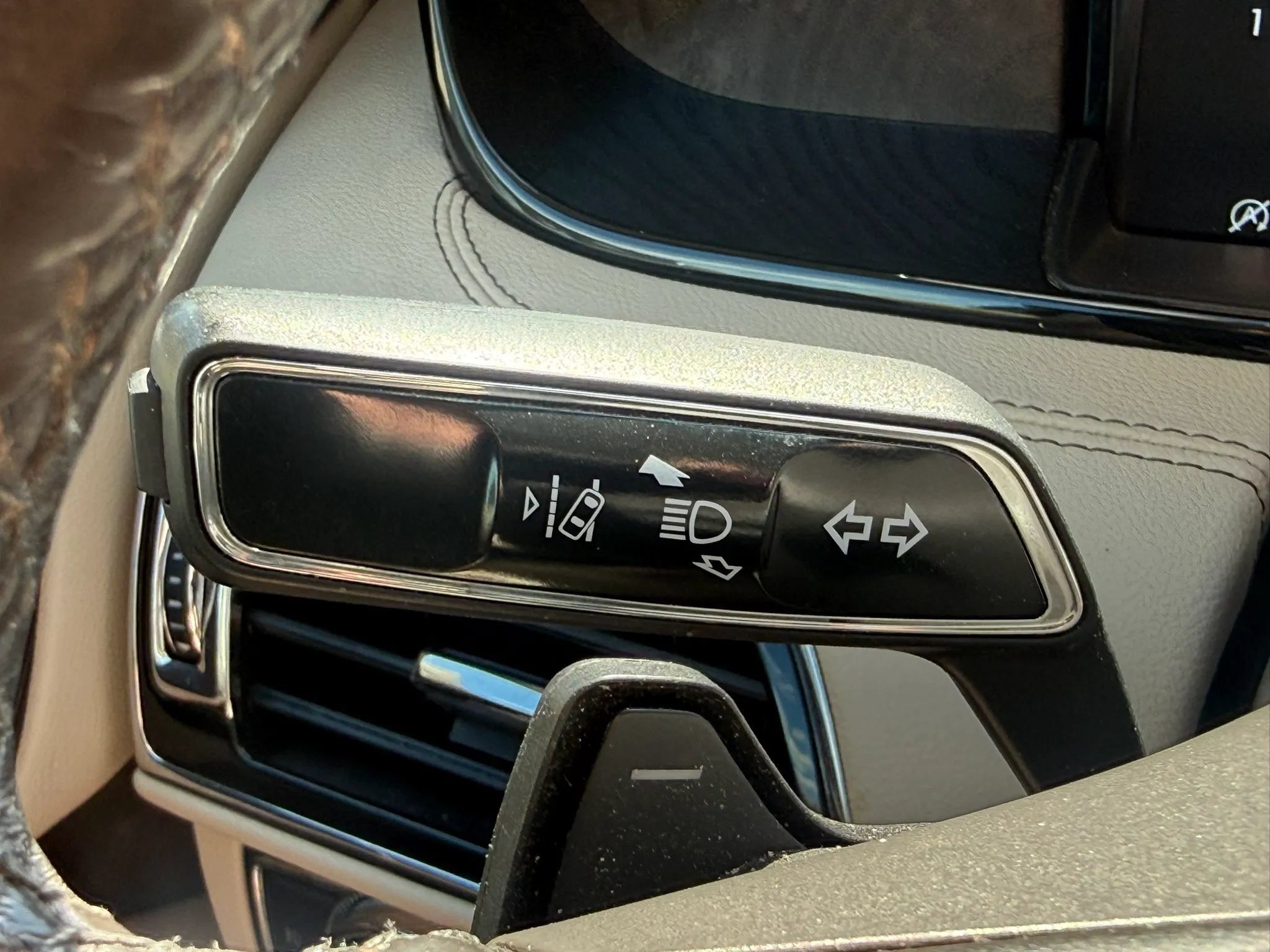 Used 2019 Lincoln Navigator Reserve w/ Cargo Package AWD/4WD image 27