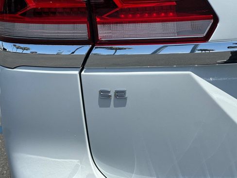 Used 2023 Volkswagen Atlas SE w/ Panoramic Sunroof Package FWD image 28